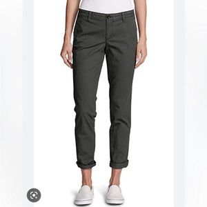 Eddie Bauer Slightly Curvy Cropped Cargo Pants